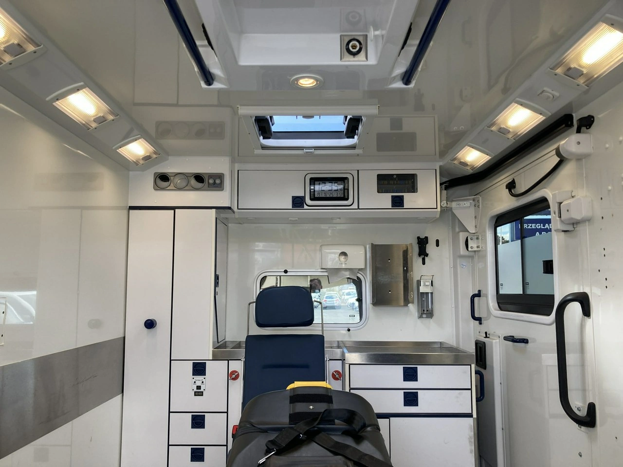 Mercedes Sprinter - Zdjęcie 14