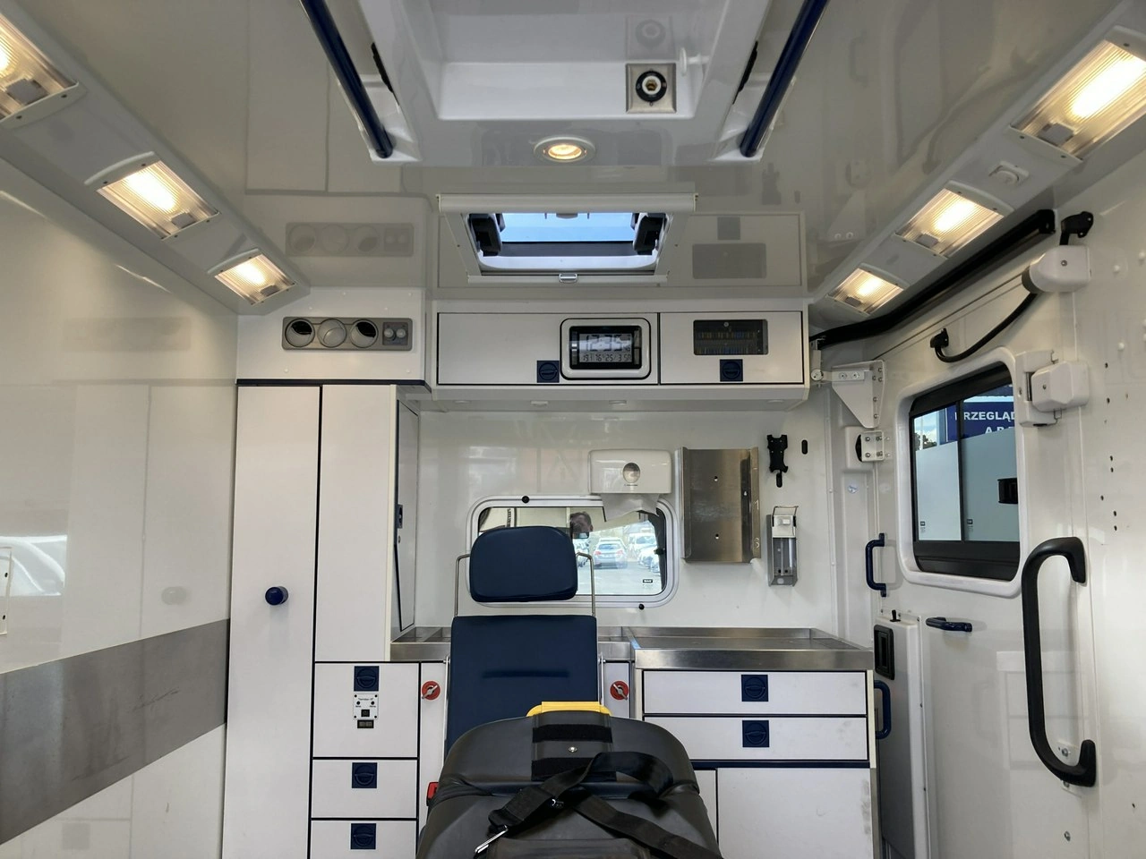 Mercedes Sprinter - Zdjęcie 13