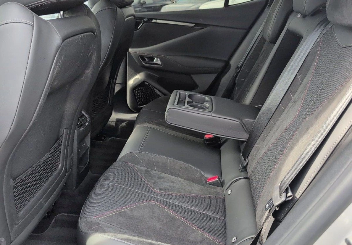 DS Automobiles DS 4 - Zdjęcie 10