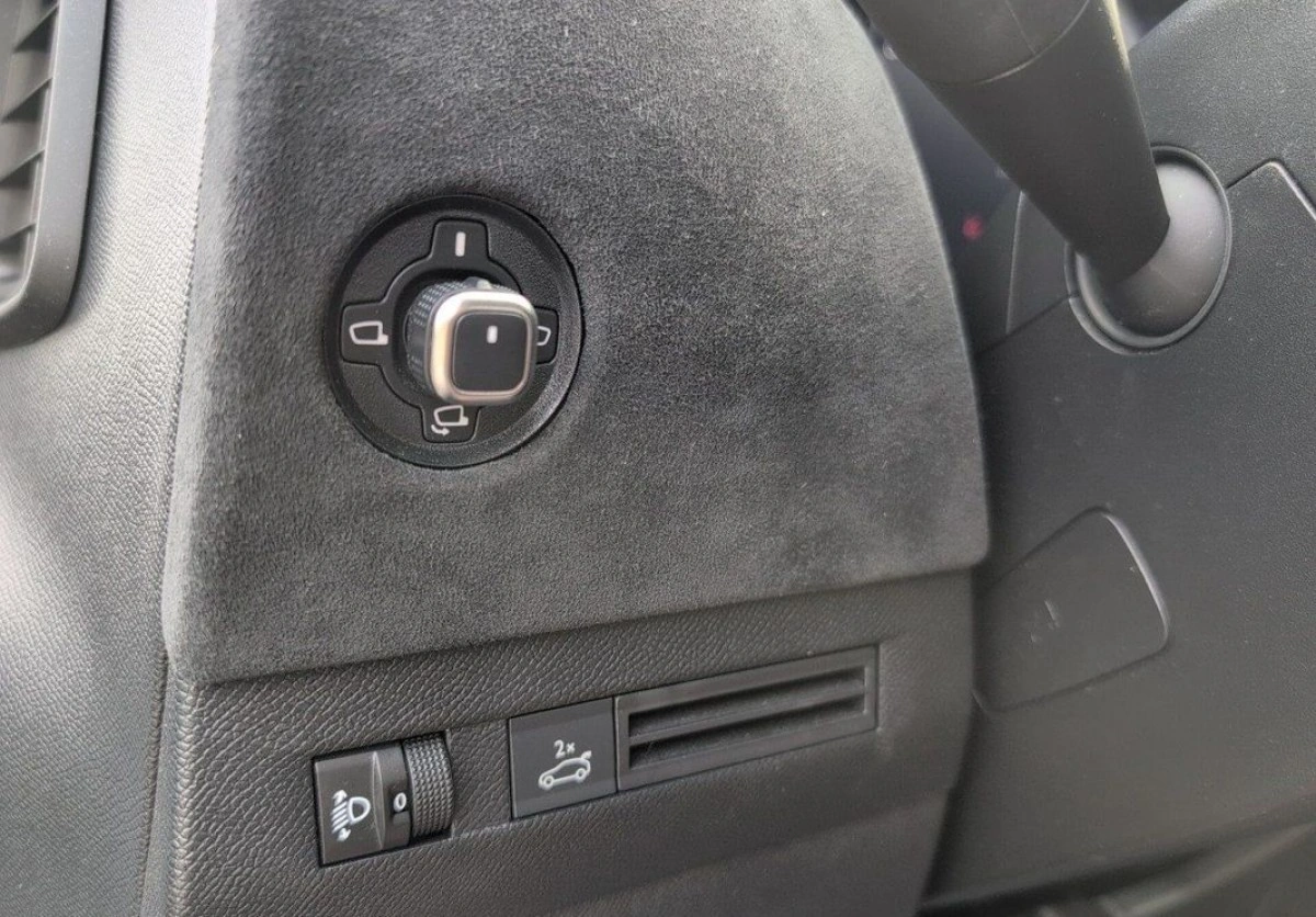 DS Automobiles DS 4 - Zdjęcie 20