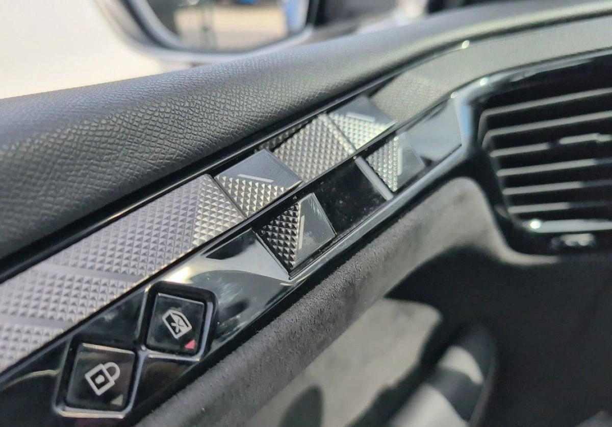 DS Automobiles DS 4 - Zdjęcie 21