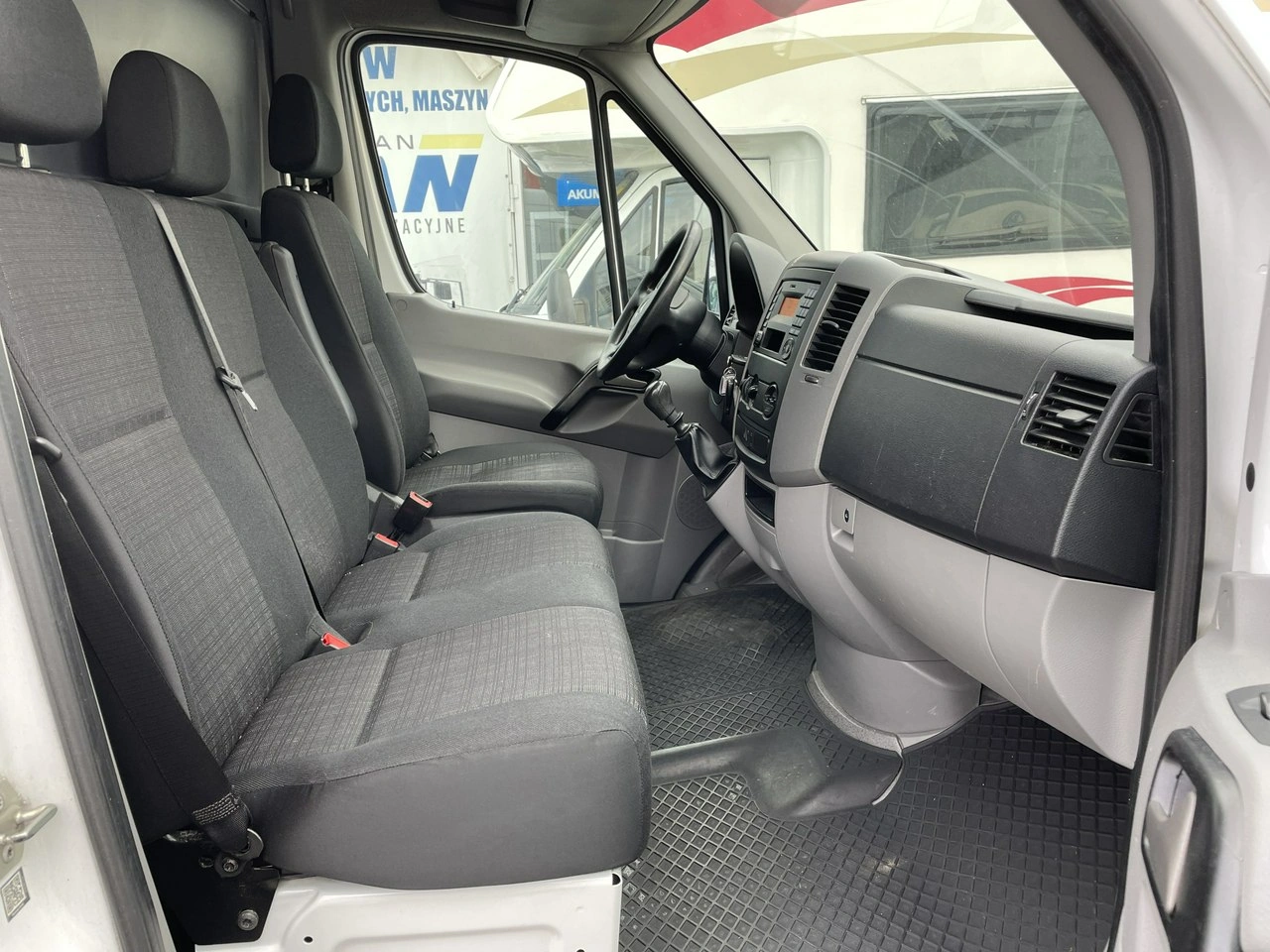 Mercedes Sprinter - Zdjęcie 12