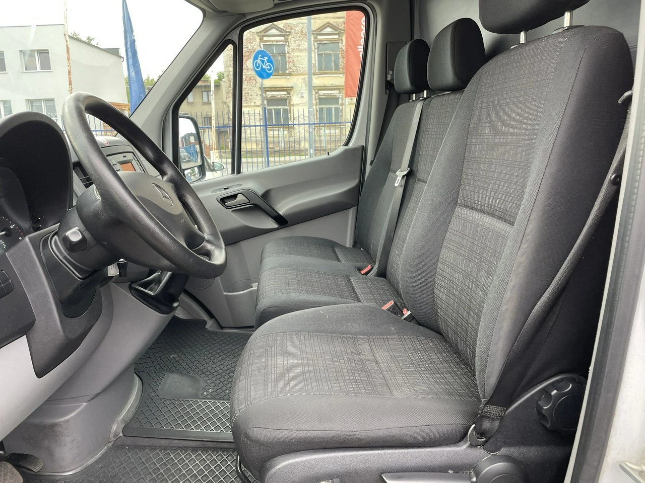 Mercedes Sprinter - Zdjęcie 18