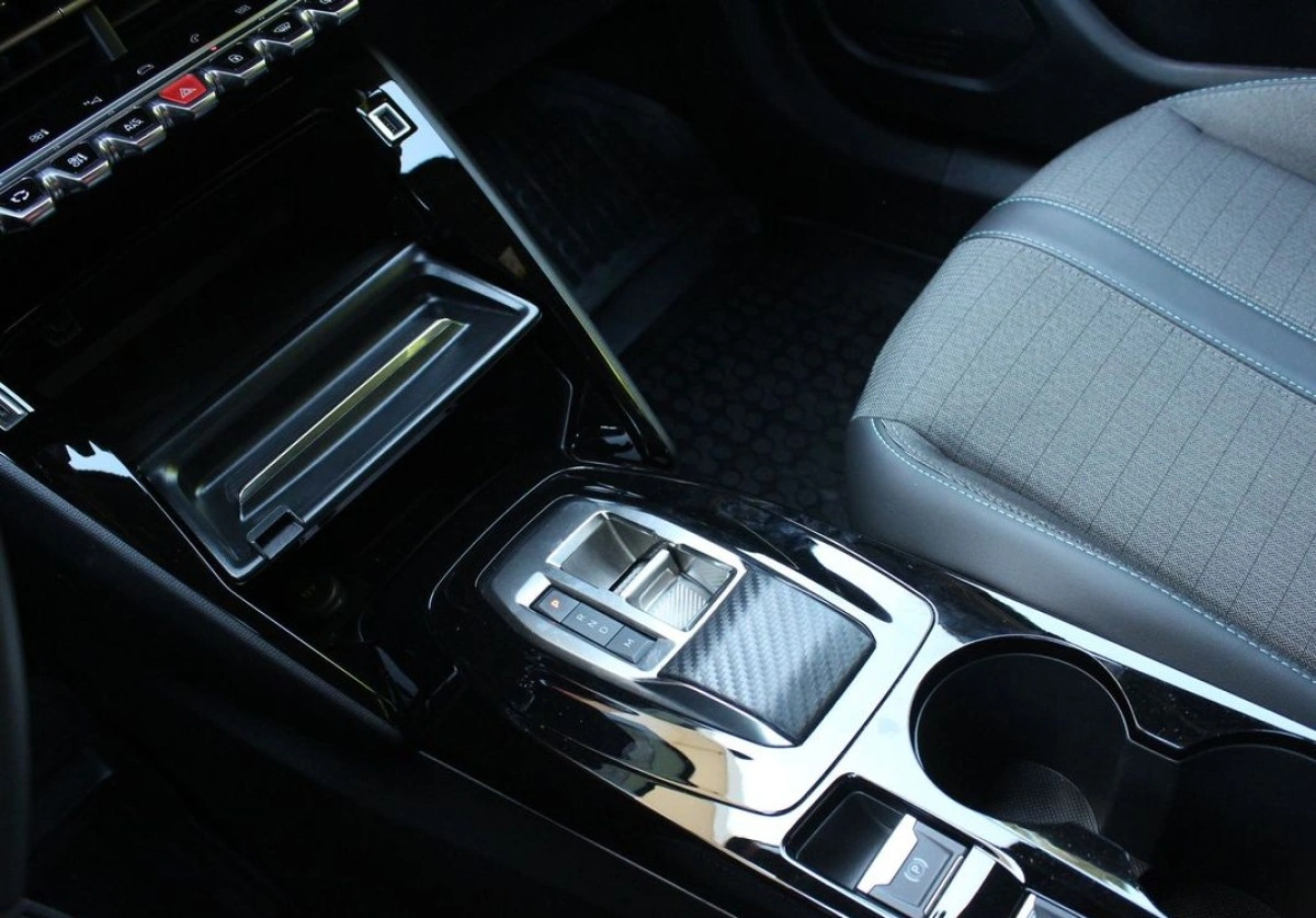 Peugeot 2008 - Zdjęcie 14