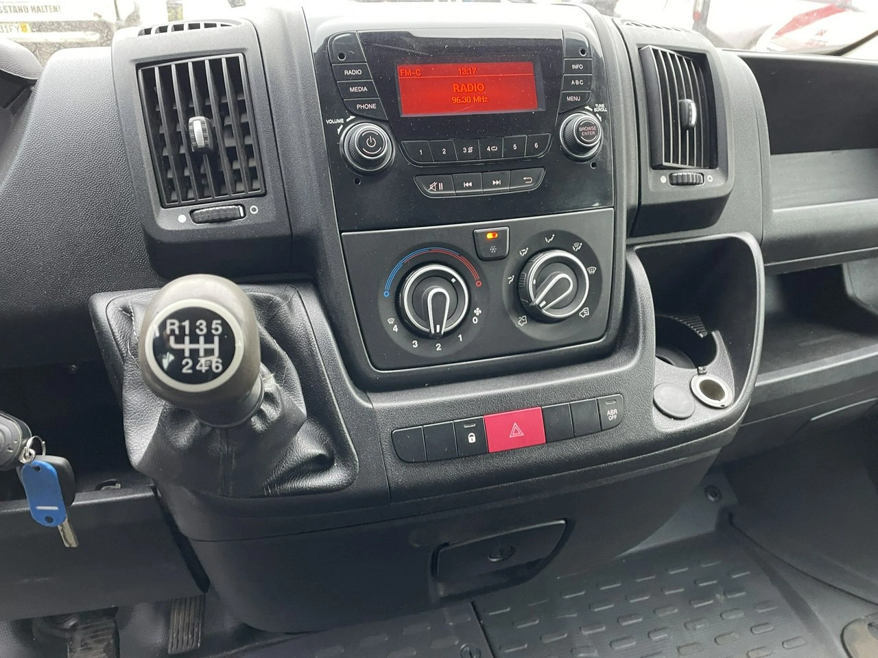 Peugeot Boxer - Zdjęcie 2