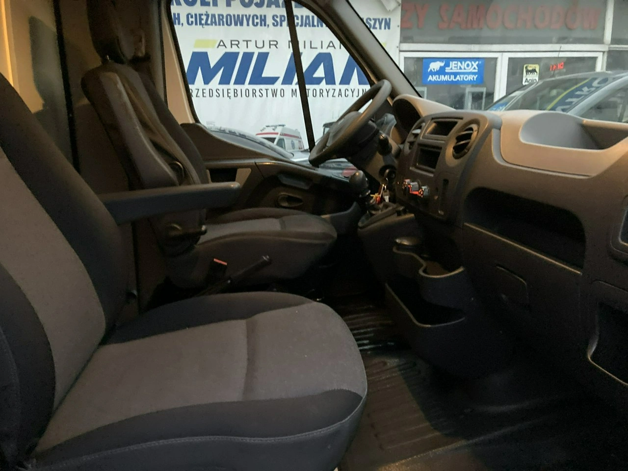 Renault Master - Zdjęcie 28