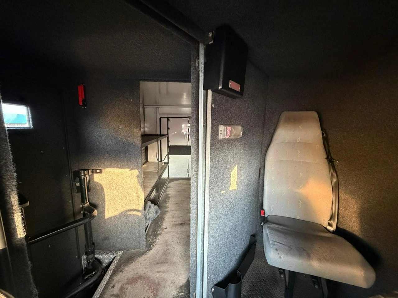 Volkswagen Transporter - Zdjęcie 11