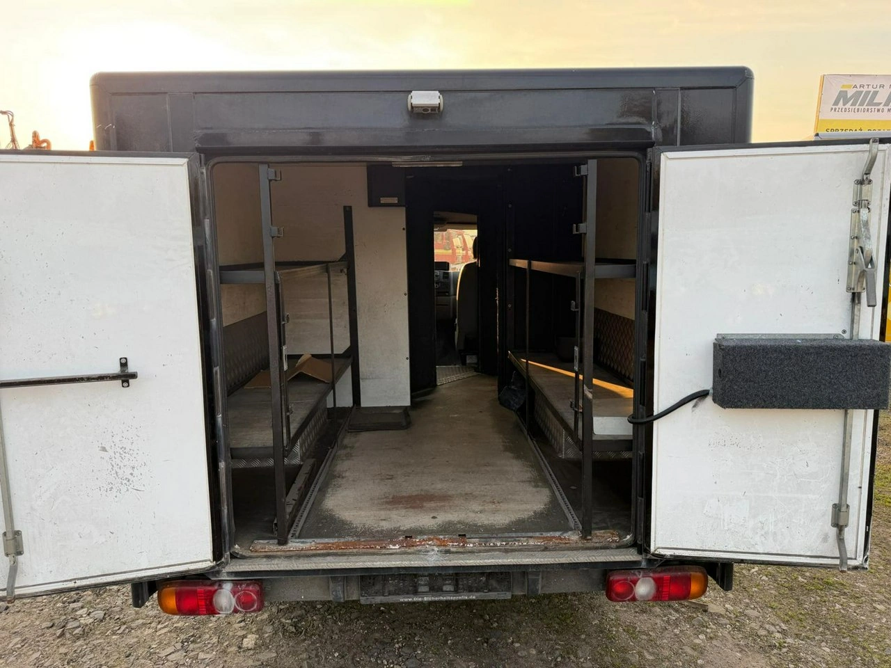 Volkswagen Transporter - Zdjęcie 12