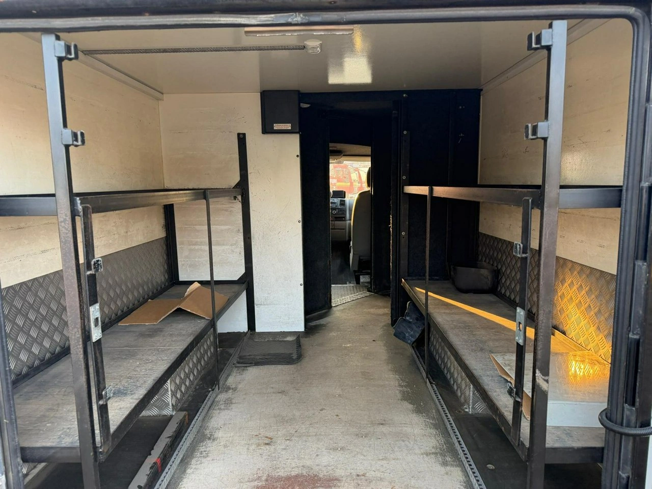 Volkswagen Transporter - Zdjęcie 13