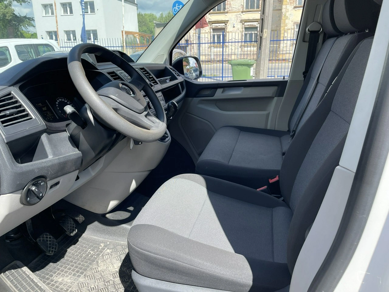 Volkswagen Transporter - Zdjęcie 14