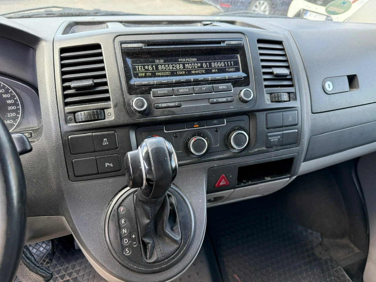 Volkswagen Transporter - Zdjęcie 11