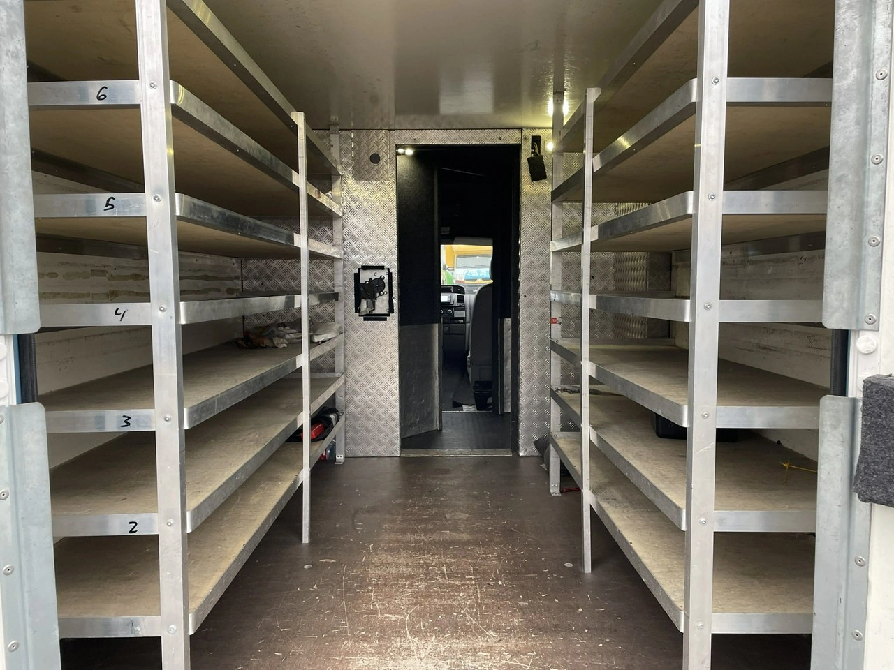 Volkswagen Transporter - Zdjęcie 24