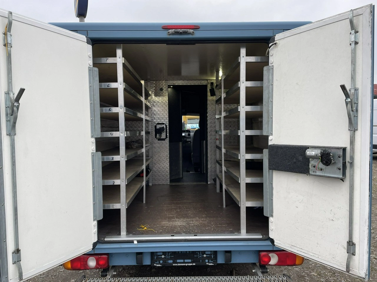 Volkswagen Transporter - Zdjęcie 27