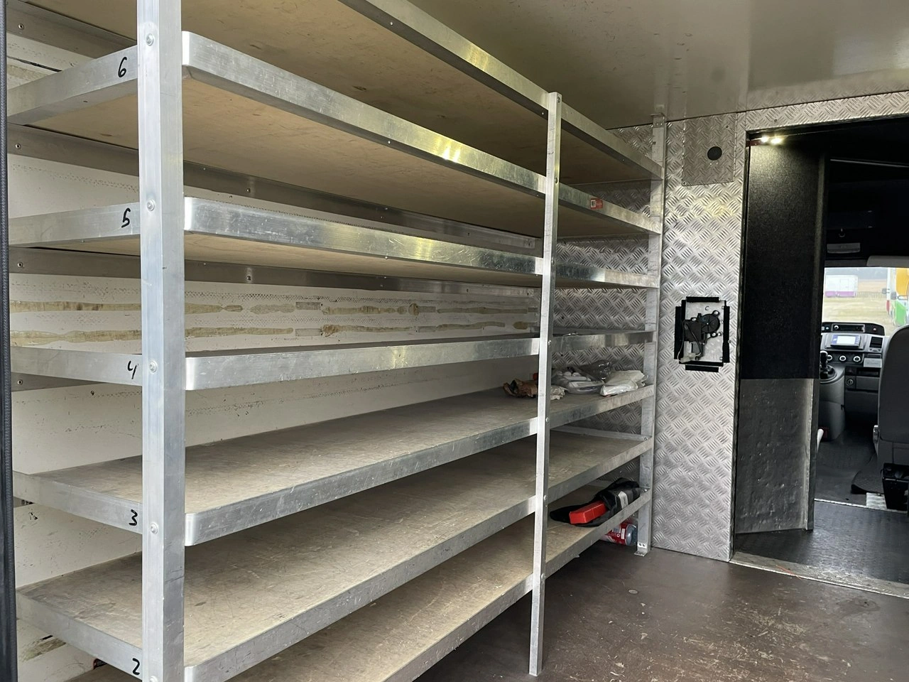 Volkswagen Transporter - Zdjęcie 28