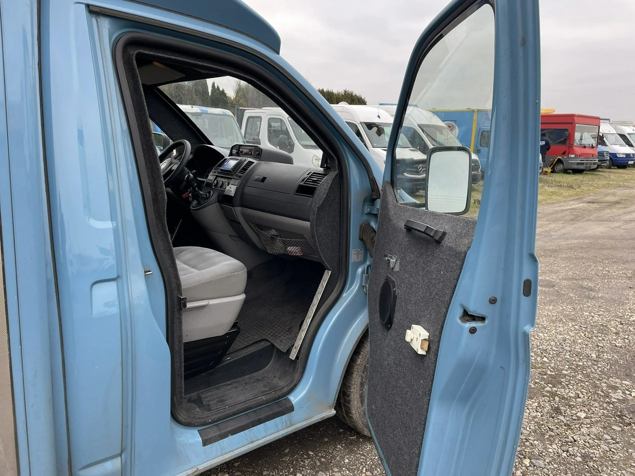 Volkswagen Transporter - Zdjęcie 34