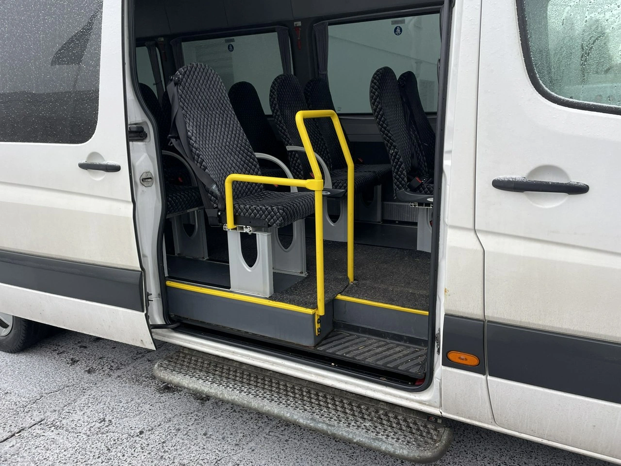 Volkswagen Crafter Autobus 23 osoby Klima Nawi Kamera 2015 - Zdjęcie 21
