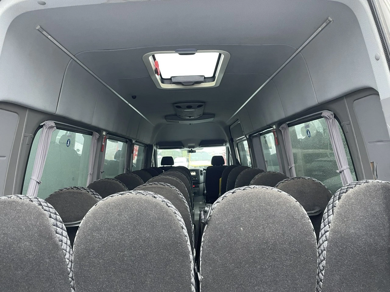 Volkswagen Crafter Autobus 23 osoby Klima Nawi Kamera 2015 - Zdjęcie 26