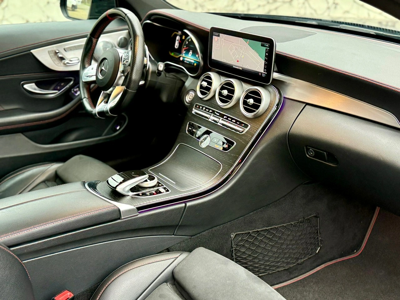 Mercedes C 43 AMG - Zdjęcie 30