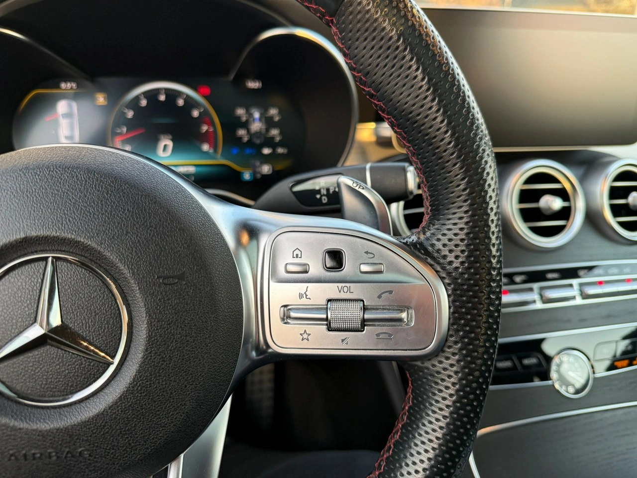 Mercedes C 43 AMG - Zdjęcie 23