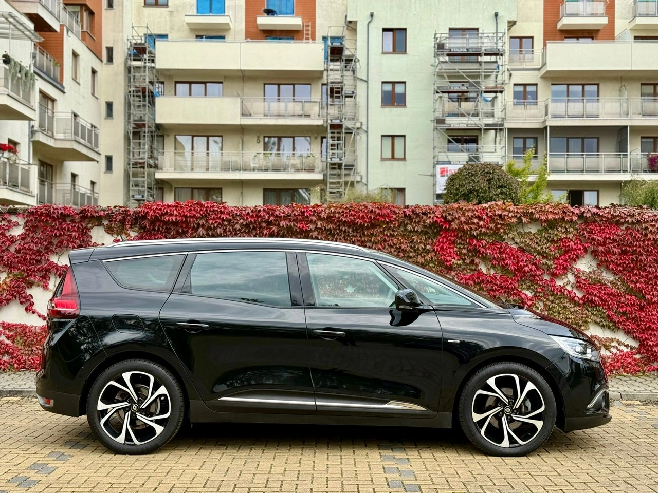 Renault Grand Scenic - Zdjęcie 12