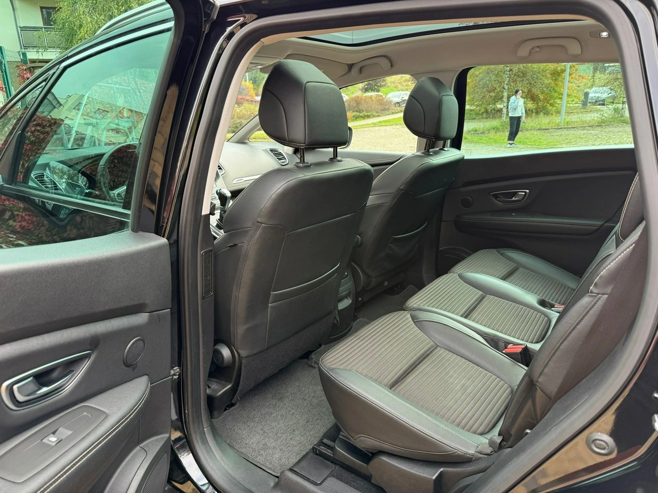 Renault Grand Scenic - Zdjęcie 19