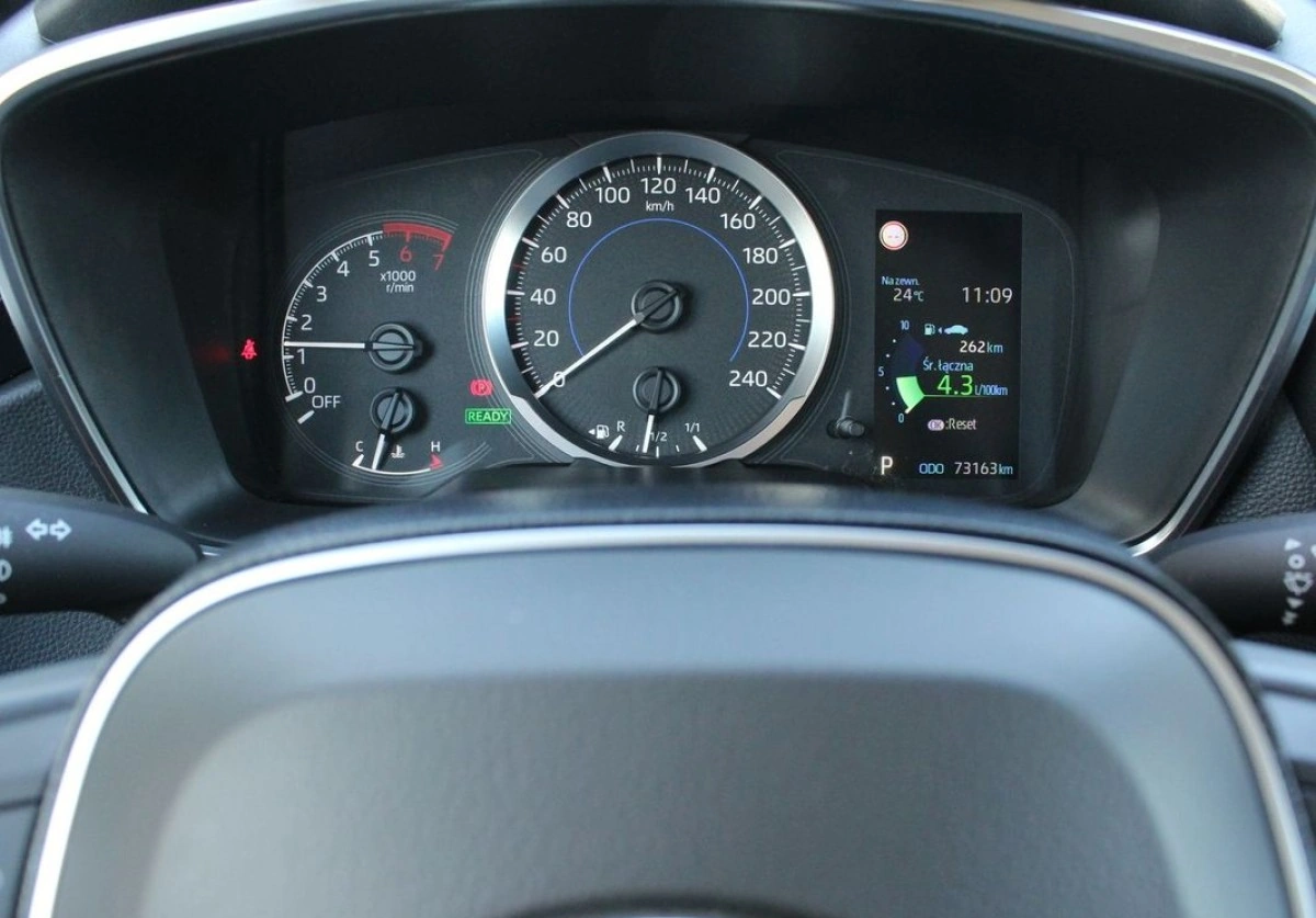 Toyota Corolla - Zdjęcie 10