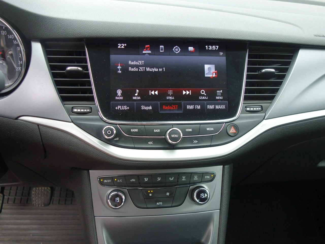 Opel Astra - Zdjęcie 10