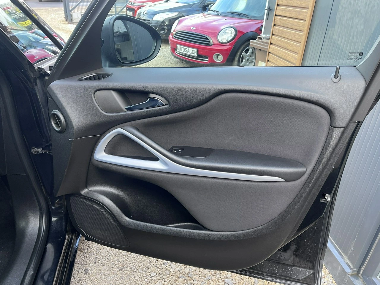 Opel Zafira - Zdjęcie 17