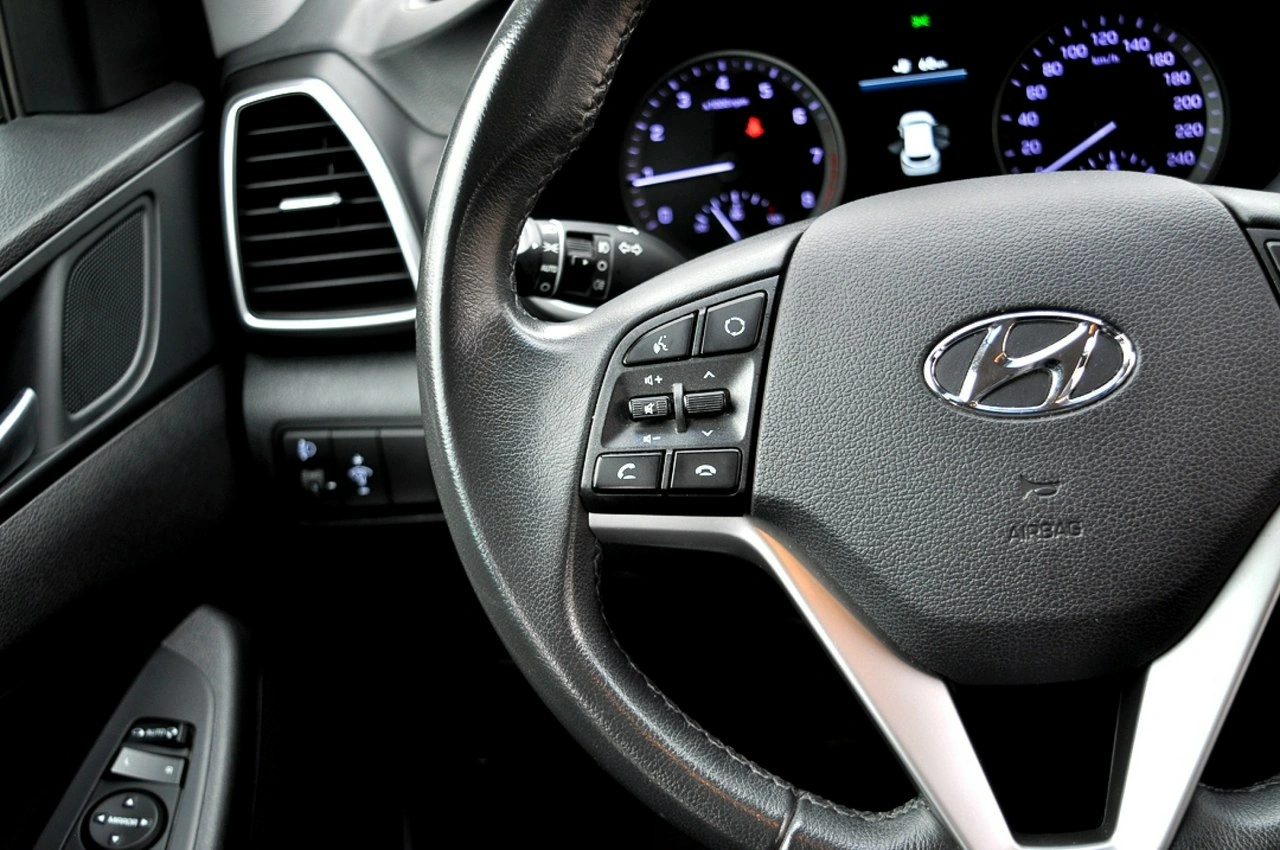 Hyundai Tucson - Zdjęcie 22