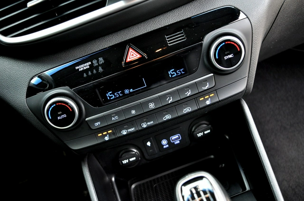 Hyundai Tucson - Zdjęcie 27