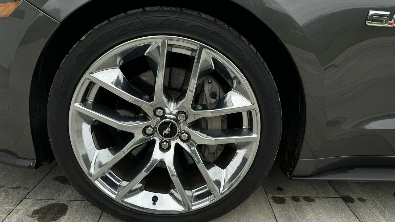 Ford Mustang - Zdjęcie 20