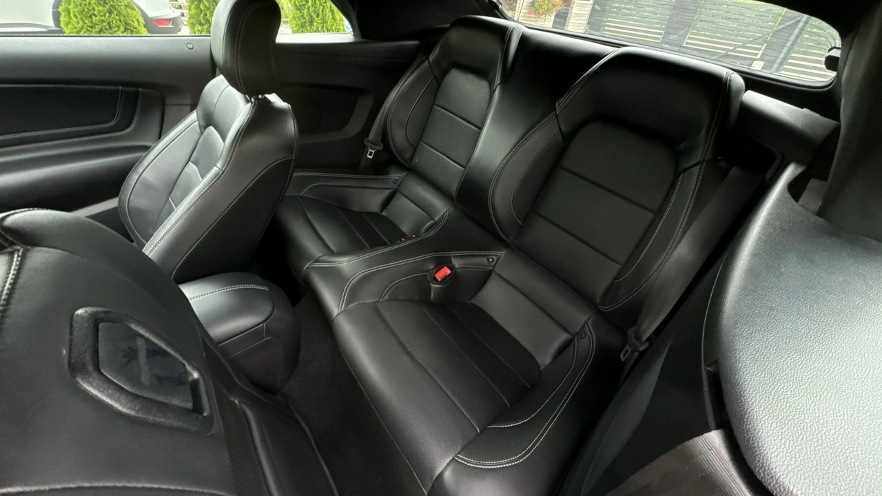 Ford Mustang - Zdjęcie 8