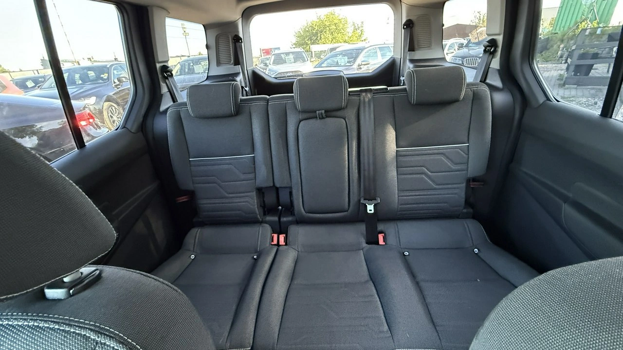 Ford Tourneo Connect - Zdjęcie 18