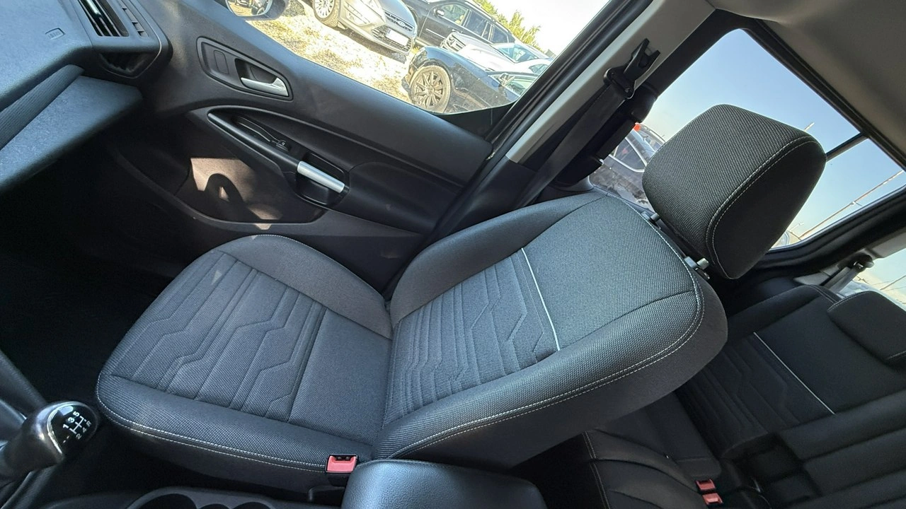 Ford Tourneo Connect - Zdjęcie 20