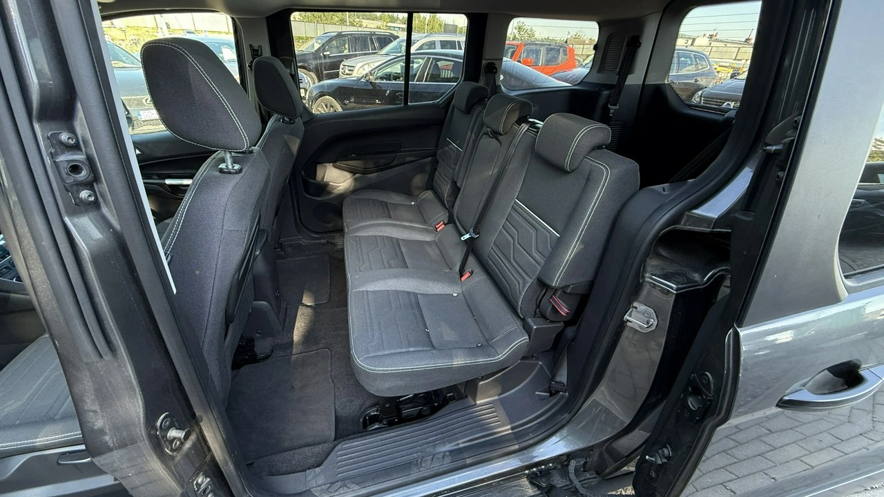 Ford Tourneo Connect - Zdjęcie 23