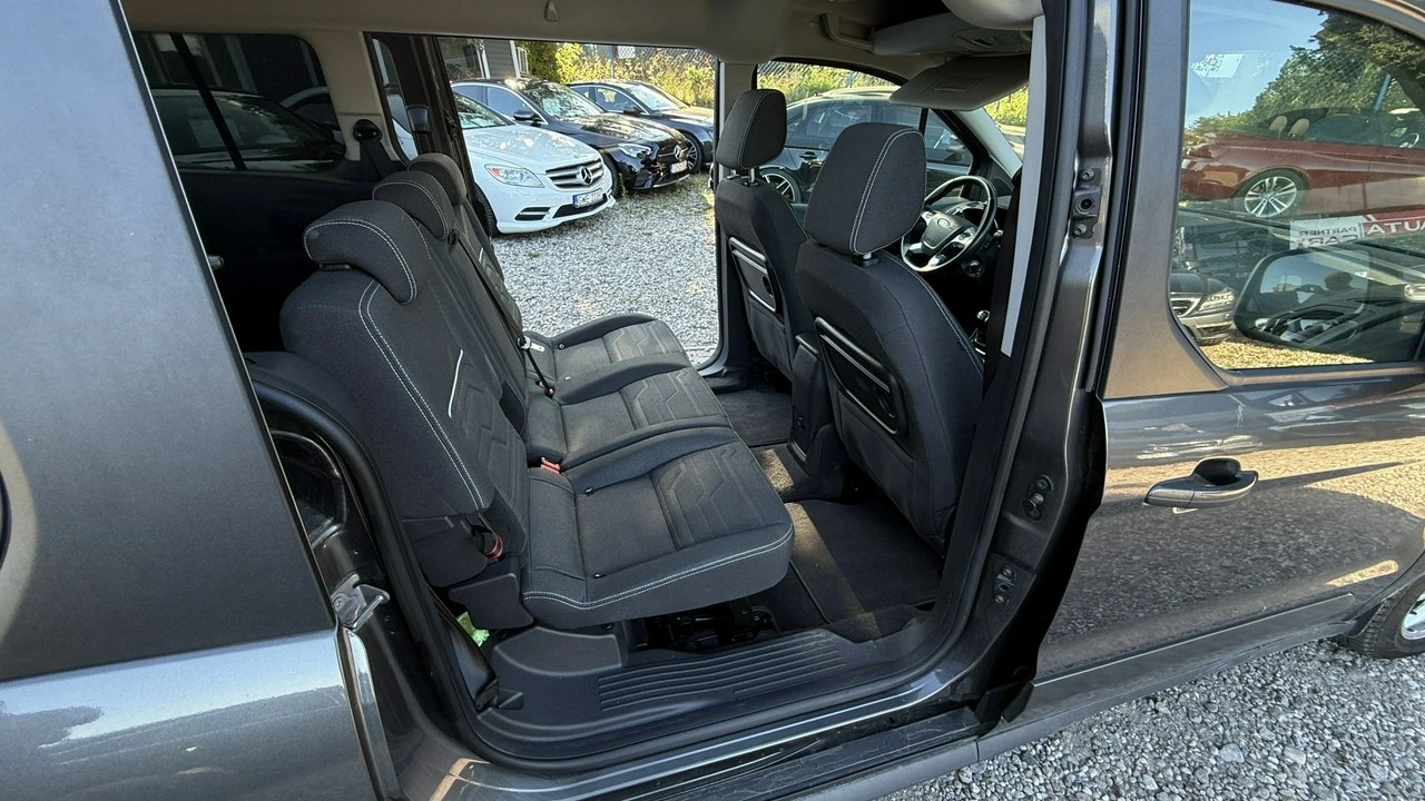 Ford Tourneo Connect - Zdjęcie 24