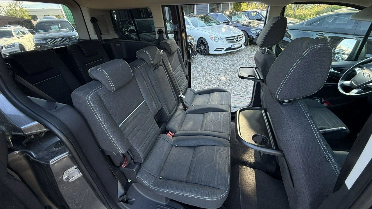 Ford Tourneo Connect - Zdjęcie 28