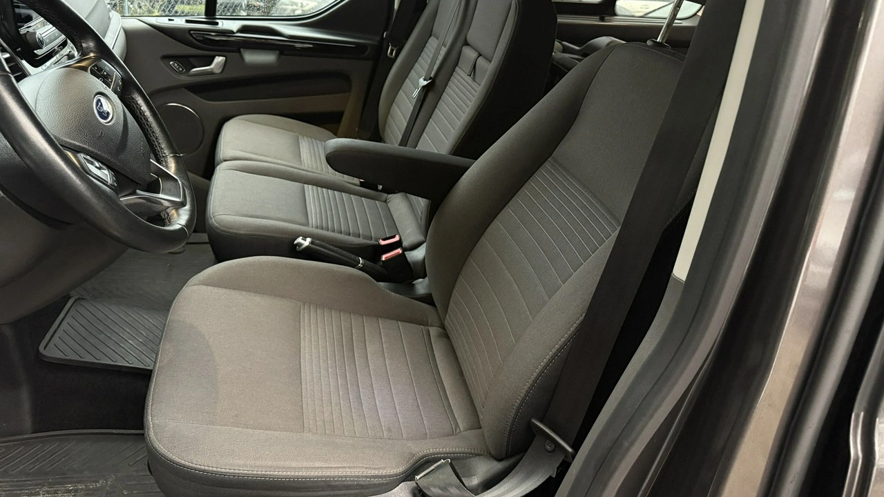 Ford Tourneo Custom - Zdjęcie 11
