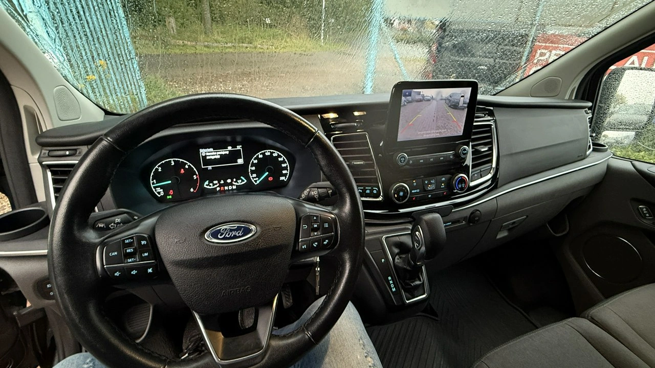 Ford Tourneo Custom - Zdjęcie 22
