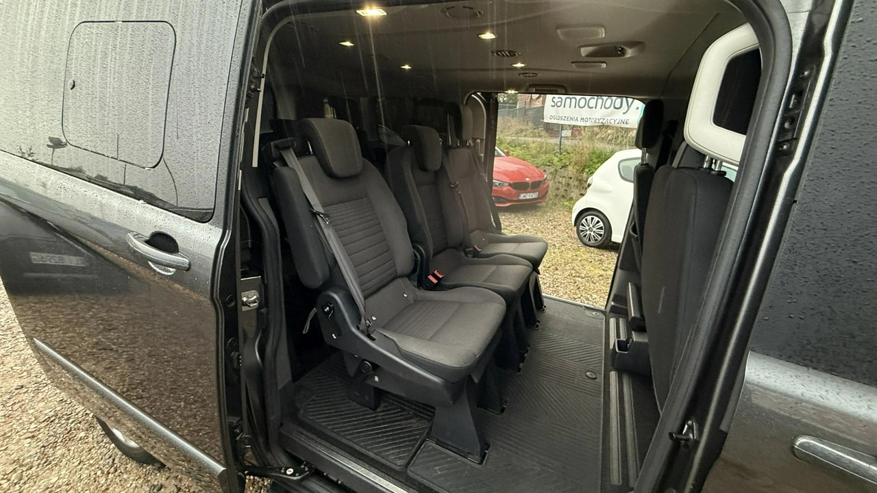 Ford Tourneo Custom - Zdjęcie 24