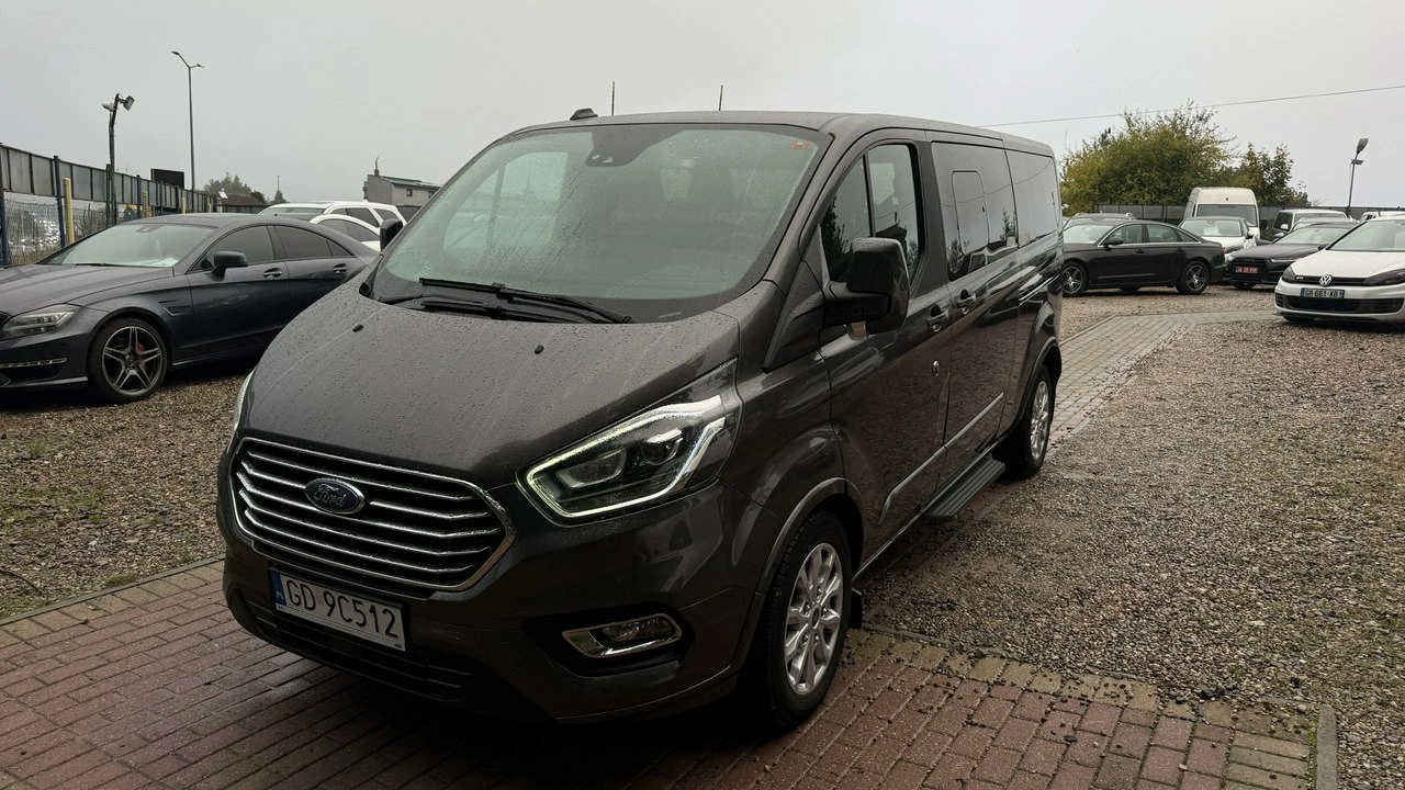 Ford Tourneo Custom - Zdjęcie 1