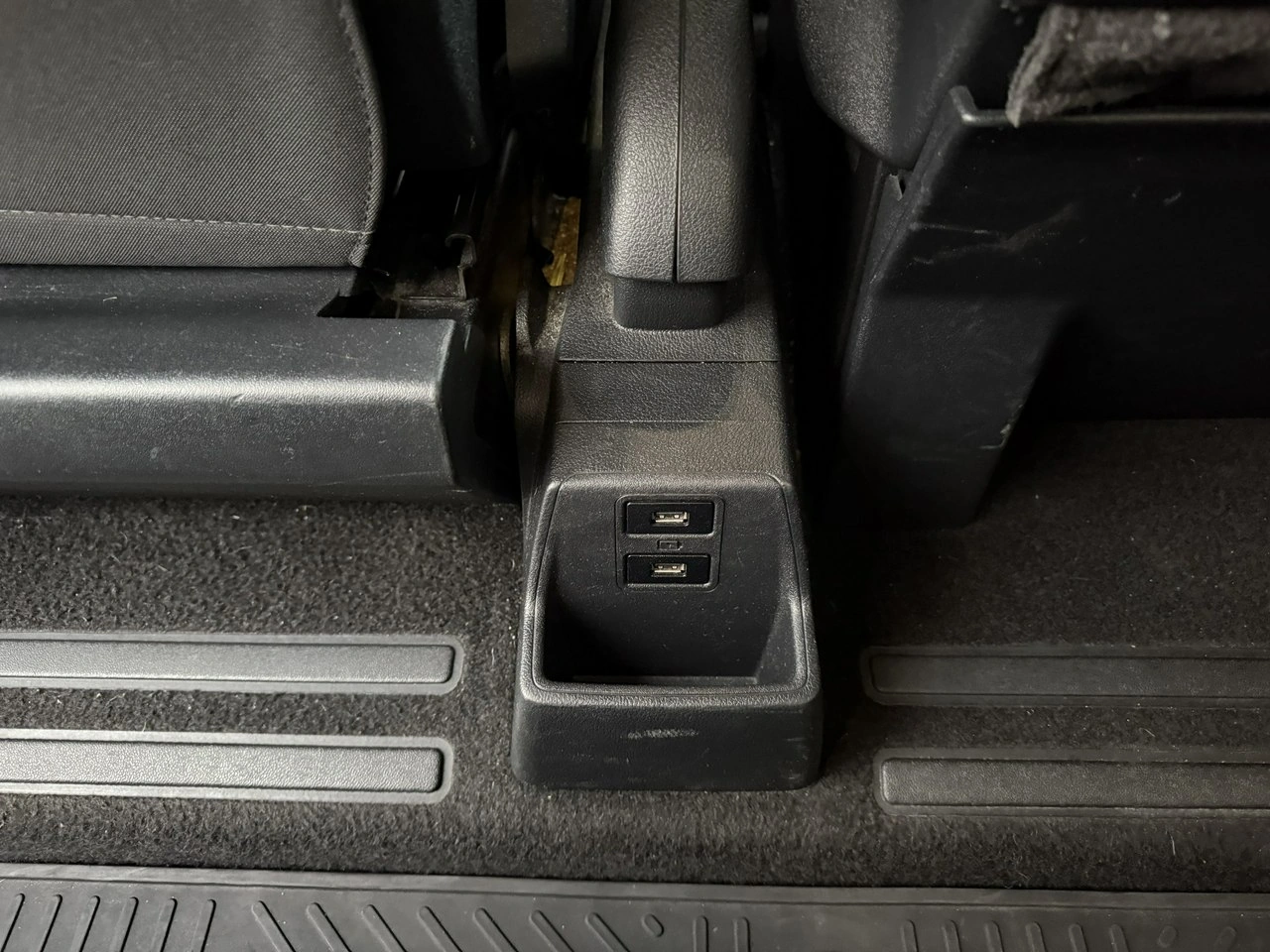 Ford Tourneo Custom - Zdjęcie 29