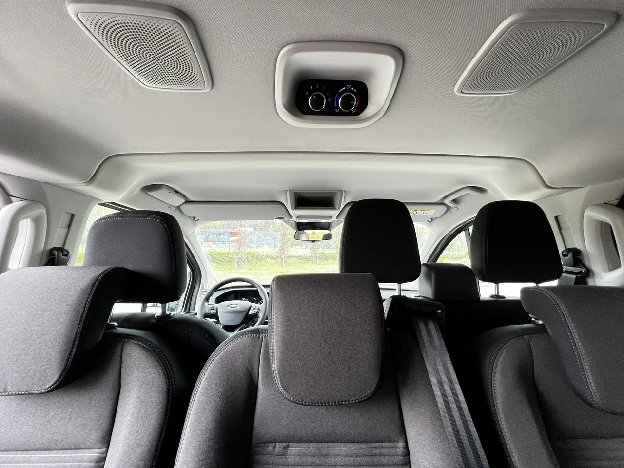 Ford Tourneo Custom - Zdjęcie 32