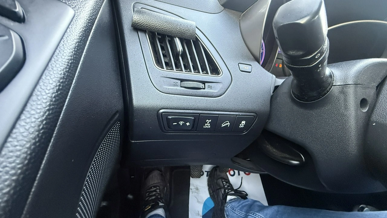Hyundai ix35 - Zdjęcie 17