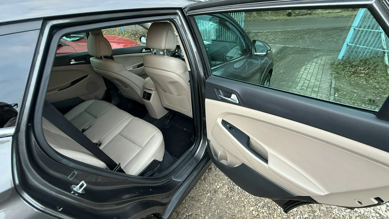 Hyundai Tucson - Zdjęcie 15