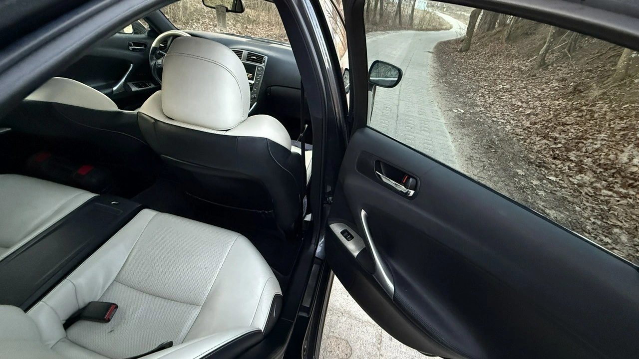 Lexus IS-F - Zdjęcie 30