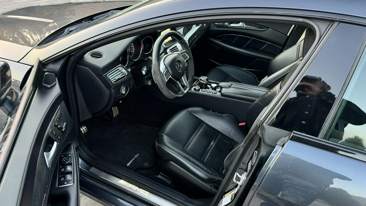 Mercedes CLS 63 AMG - Zdjęcie 20