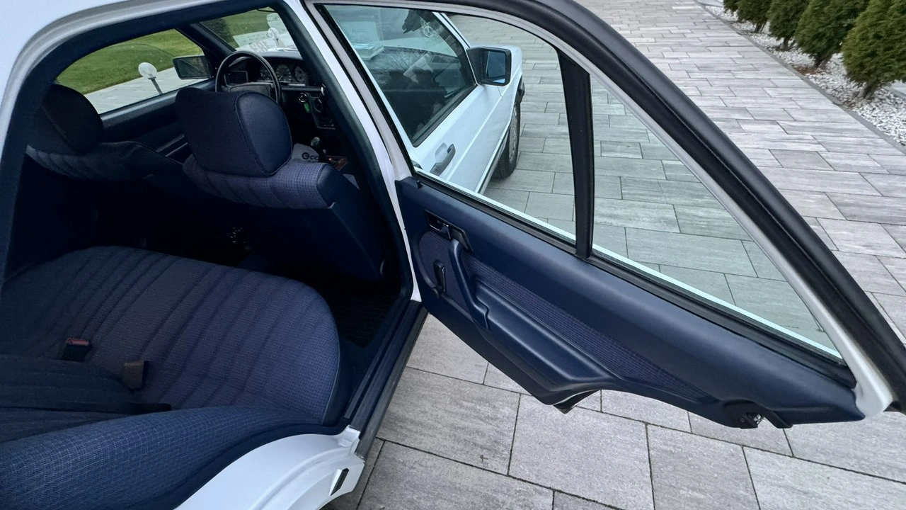 Mercedes W201 - Zdjęcie 26