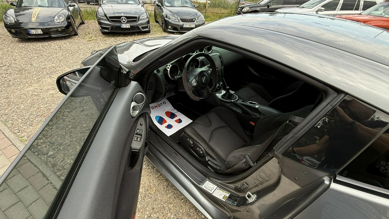 Nissan 370 Z - Zdjęcie 24