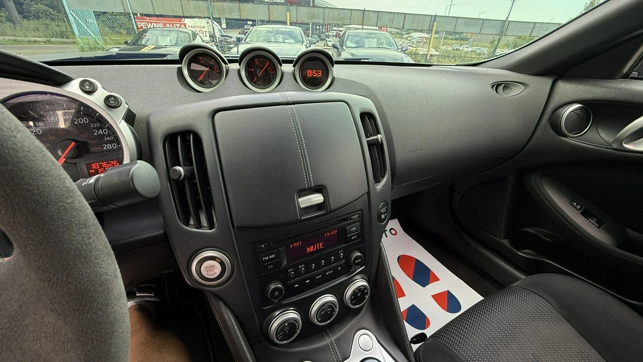 Nissan 370 Z - Zdjęcie 26